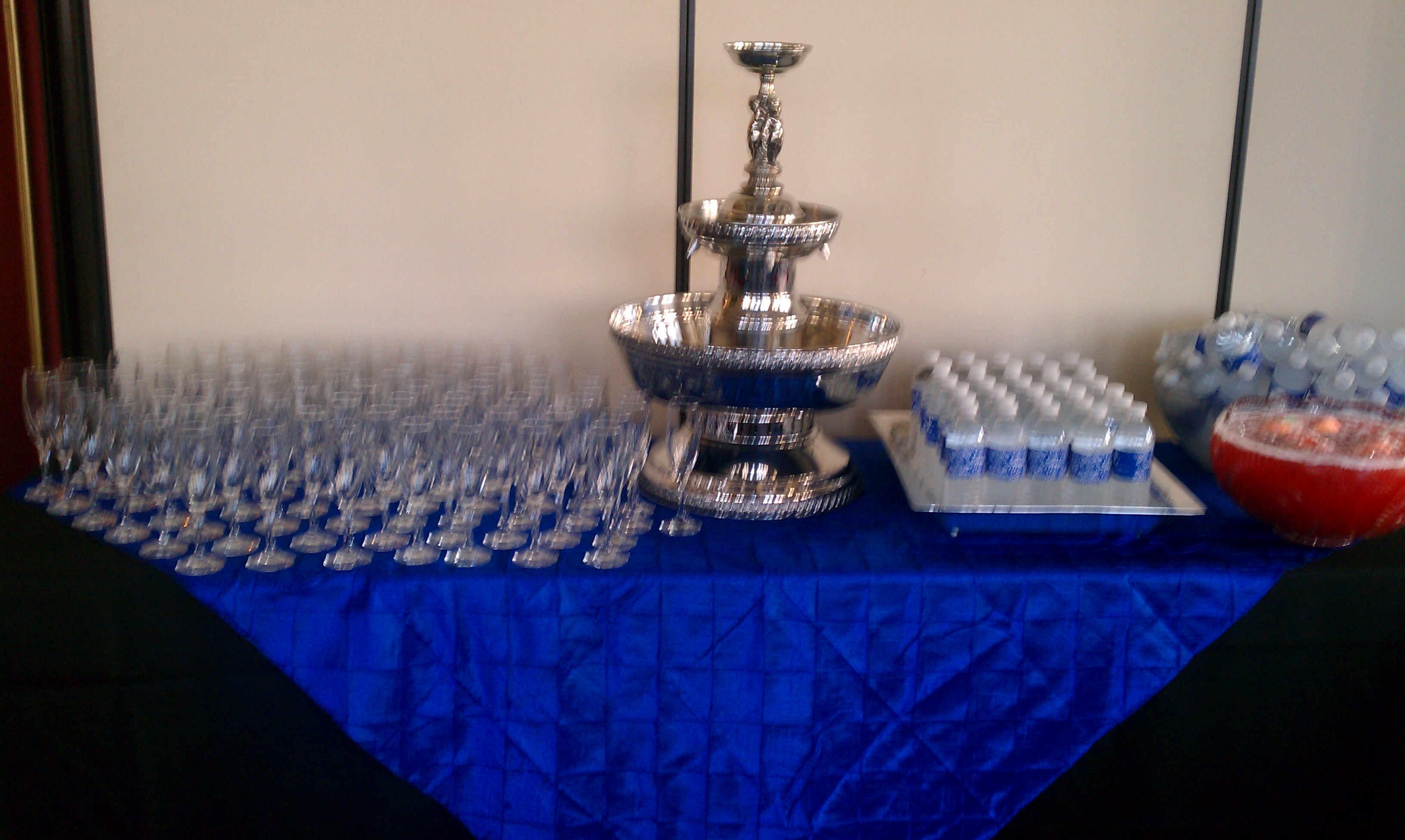 weddingdrinktable.jpg